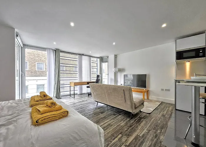 City Waterside, Old Street, Angel, Entire Private Apartment